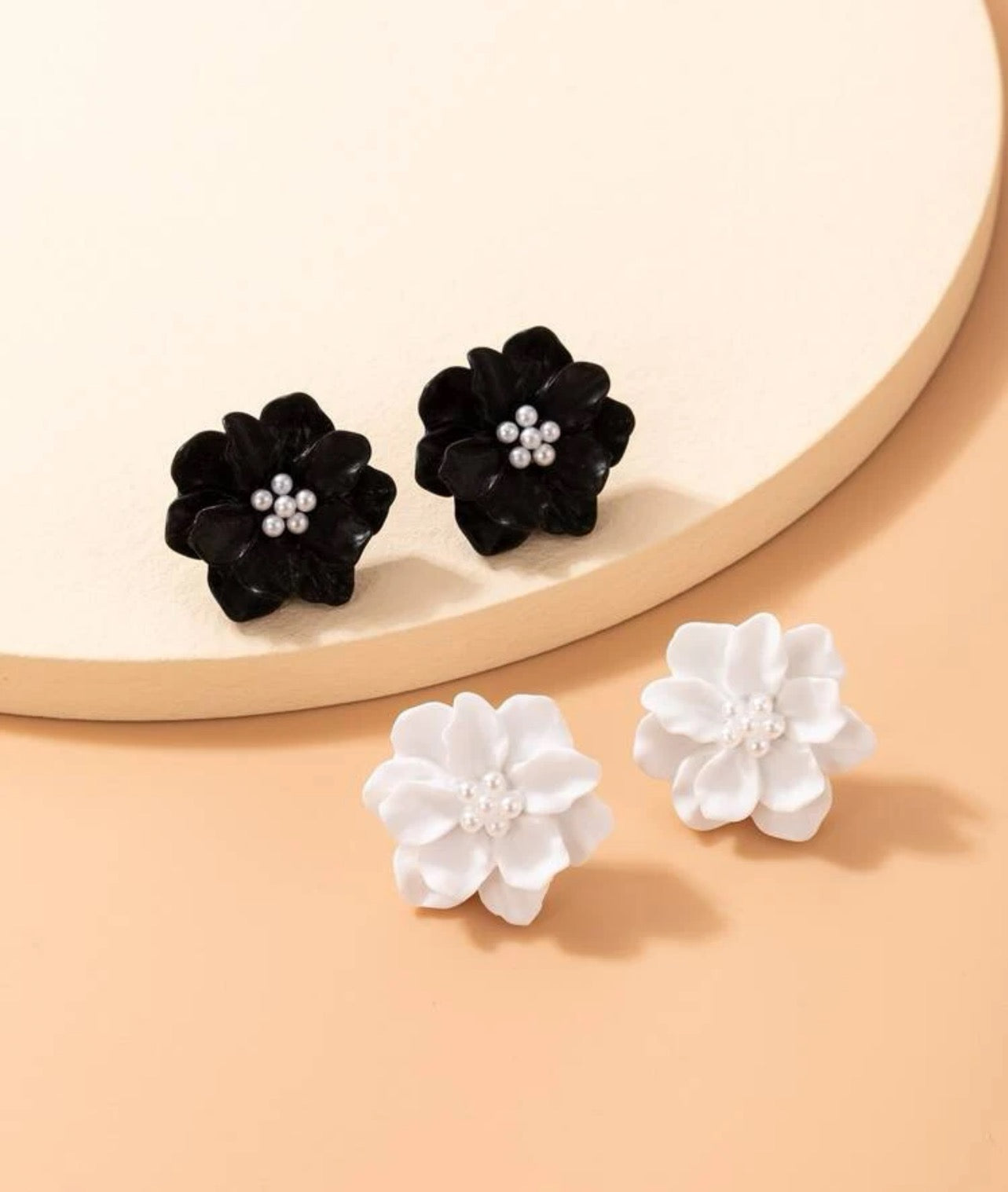 2pairs Flower Studded Earrings