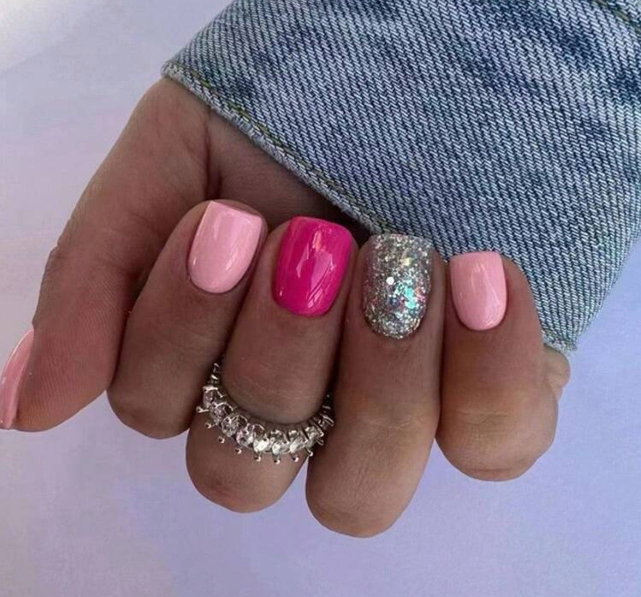 Pink Bold Nail Kit (Short)