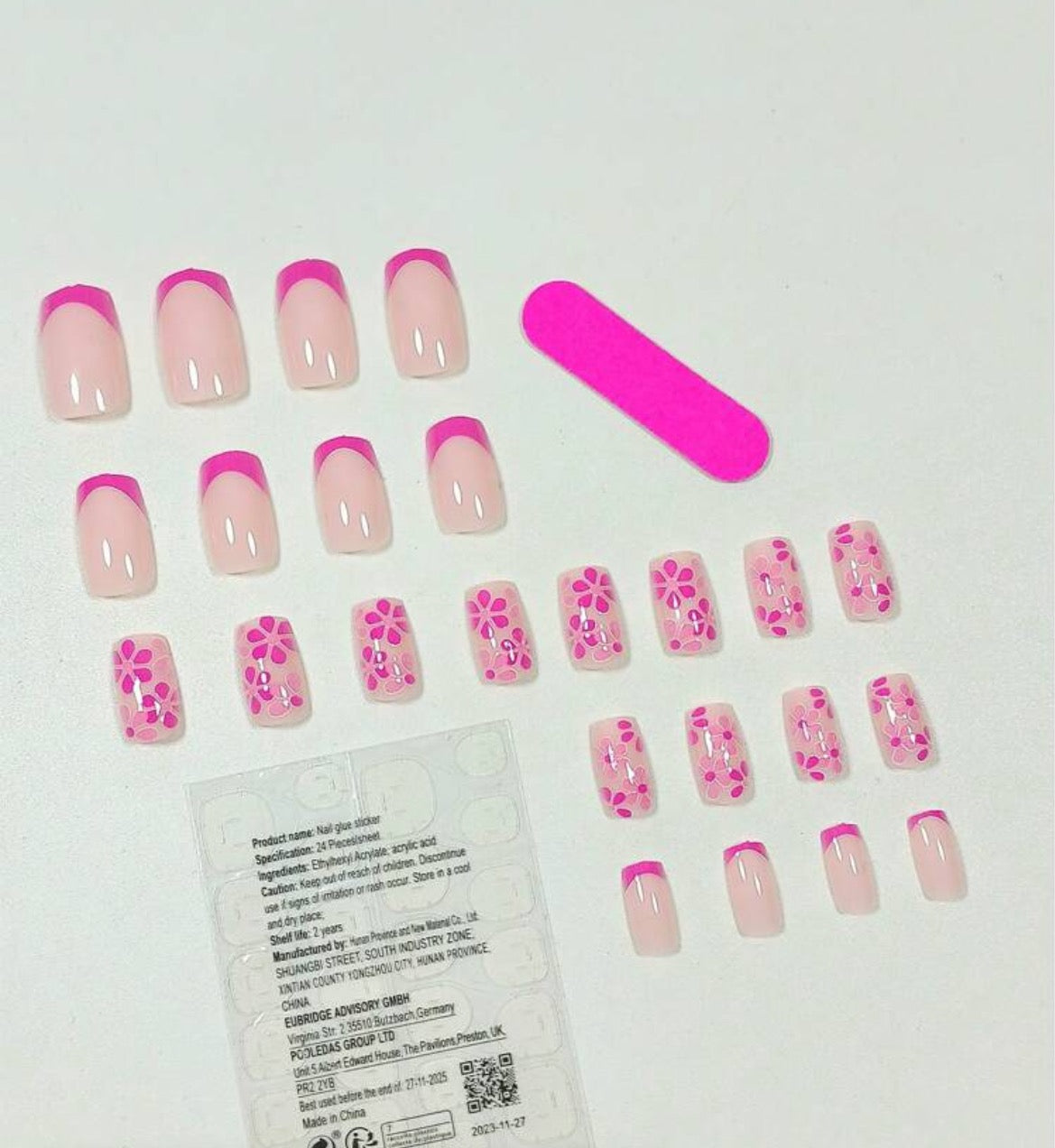 Pink Daisy Nail Kit (Medium)