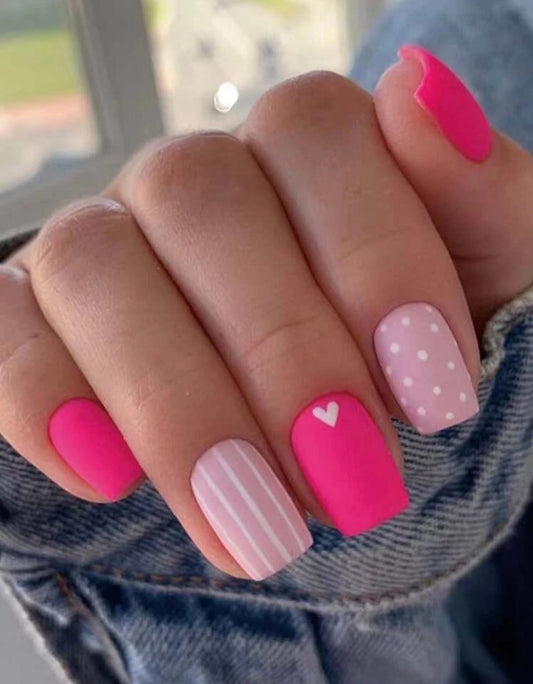 Pink Accent Nail Kit (Short)