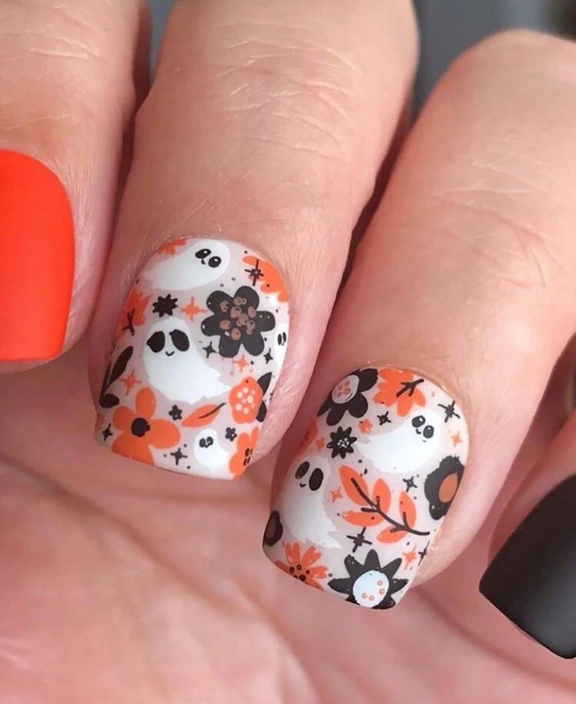 Orange Ghost Nail Kit (Short)