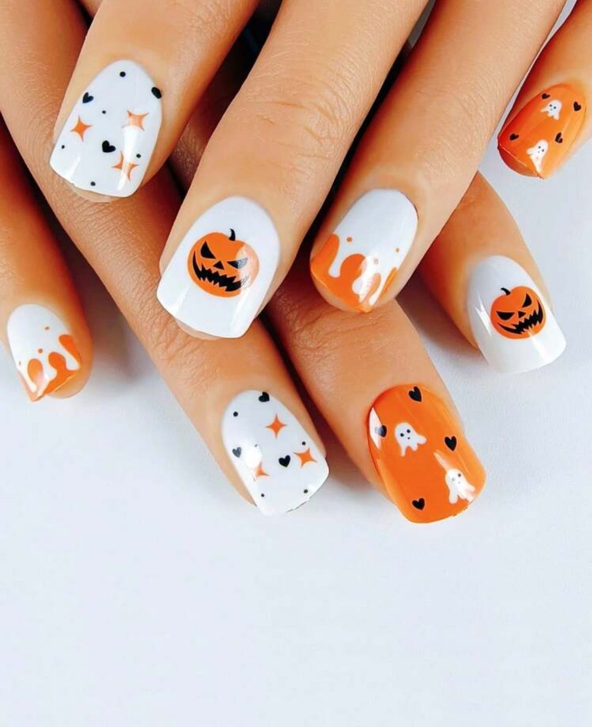 Pumpkin Celebration Nail Kit (Medium)