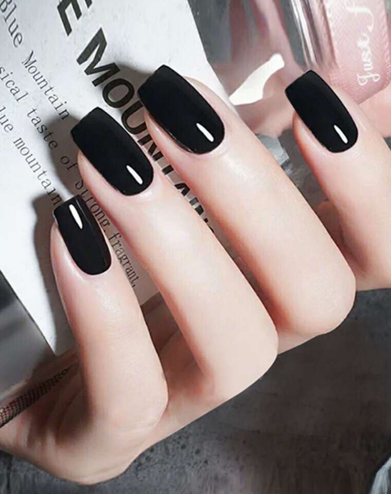 Solid Black Nail Kit (Medium)