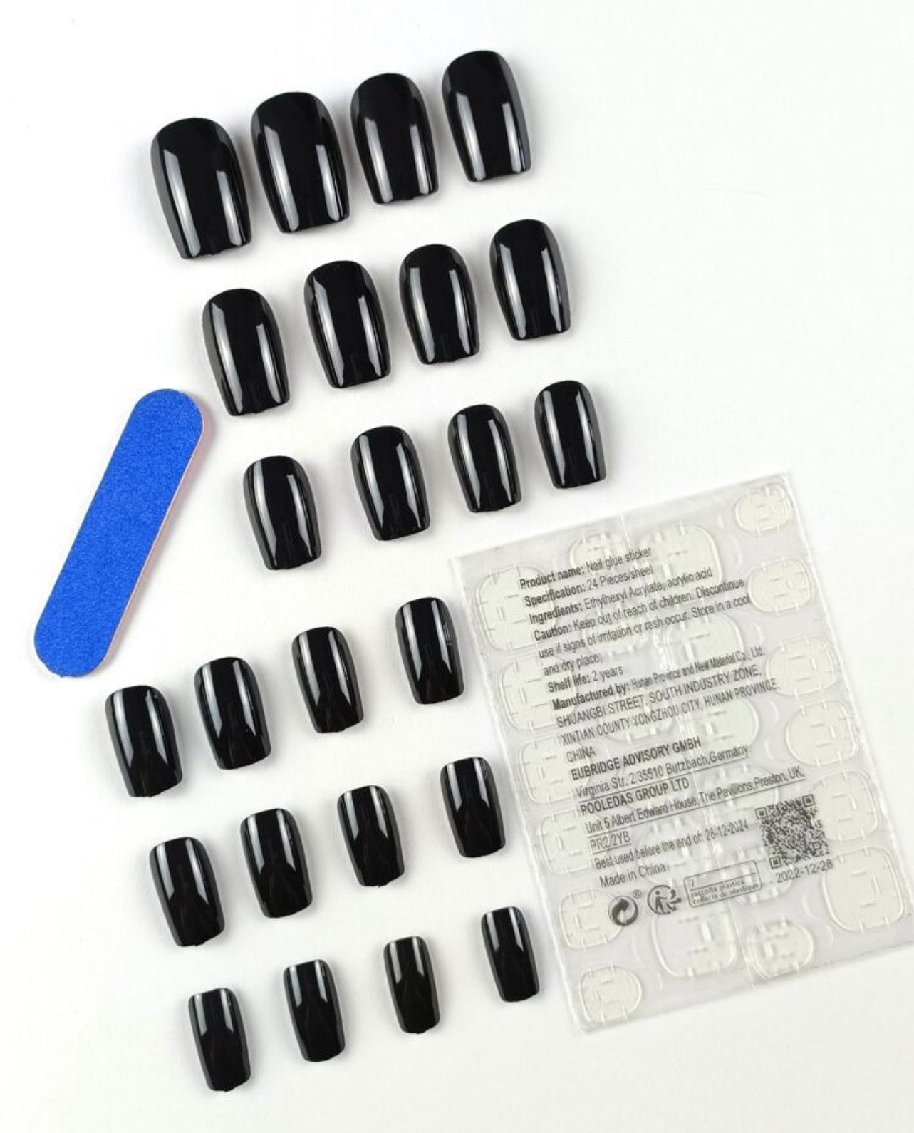 Solid Black Nail Kit (Medium)