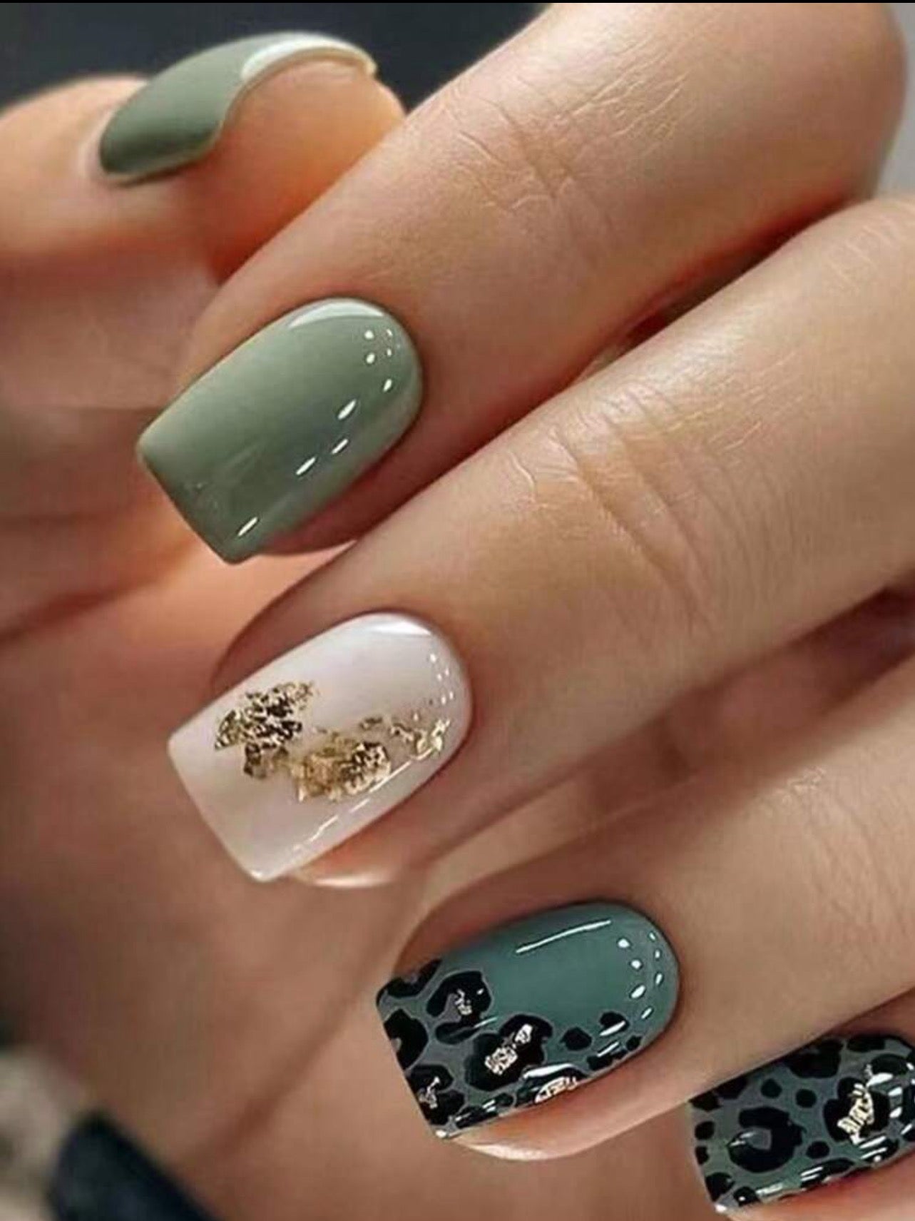 Green & Cream Nail Kit (Short)