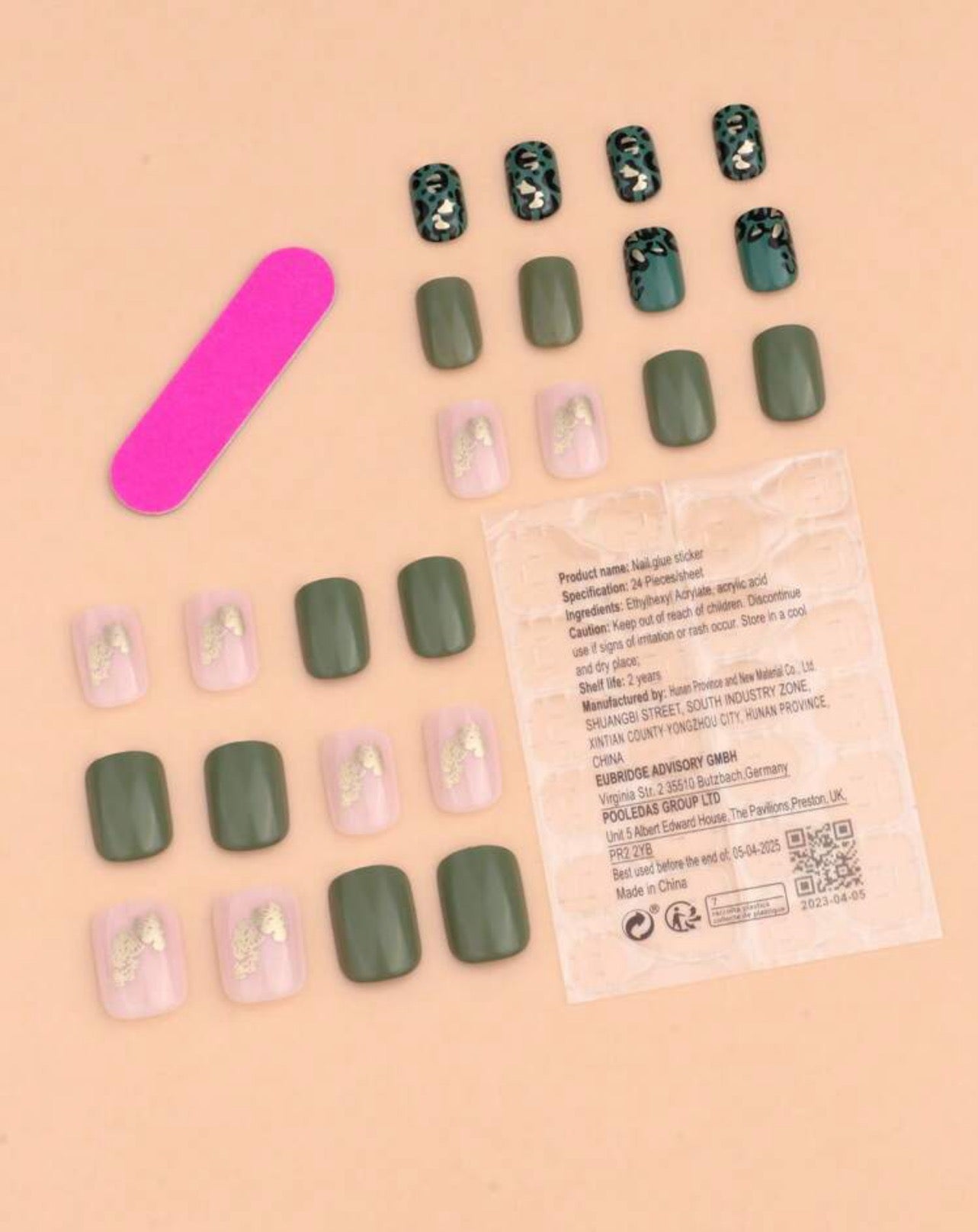 Green & Cream Nail Kit (Short)